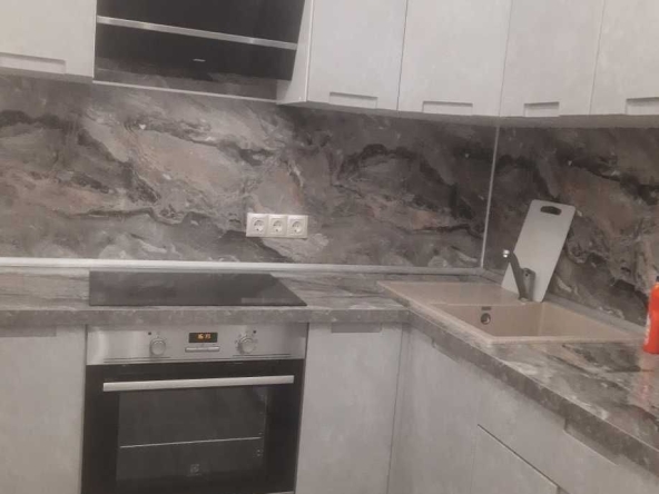 Дава се под наем Едностаен апартамент в Пловдив, Център - 40 кв.м за 204 € - Снимка #1