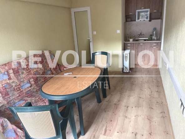 Дава се под наем Едностаен апартамент в Варна, Левски - 17 кв.м за 225 € - Снимка #1