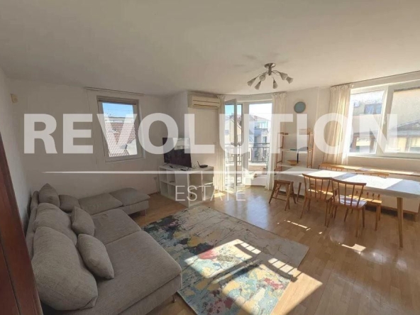 Дава се под наем Тристаен апартамент в Варна, Спортна зала - 110 кв.м за 698.19 € - Снимка #1