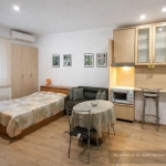 Дава се под наем Едностаен апартамент в Варна, Лятно кино Тракия - 45 кв.м за 348.84 € - Снимка #1