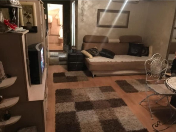 Дава се под наем Двустаен апартамент в Пловдив, Център - 65 кв.м за 306 € - Снимка #1