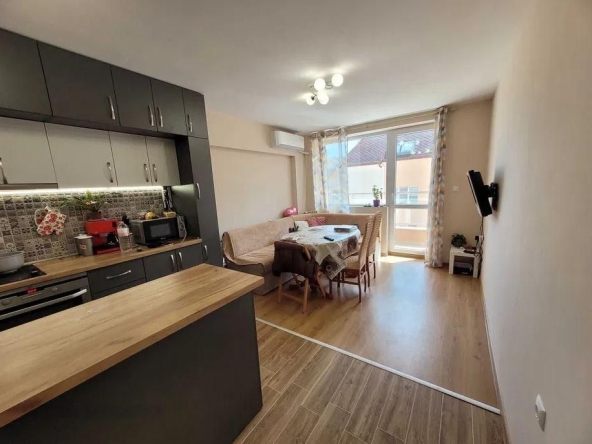 Дава се под наем Двустаен апартамент в Варна, Възраждане 1 - 60 кв.м за 434 € - Снимка #1