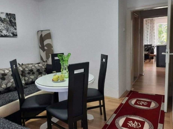 Дава се под наем Двустаен апартамент в Пловдив, Център - 60 кв.м за 260.1 € - Снимка #1