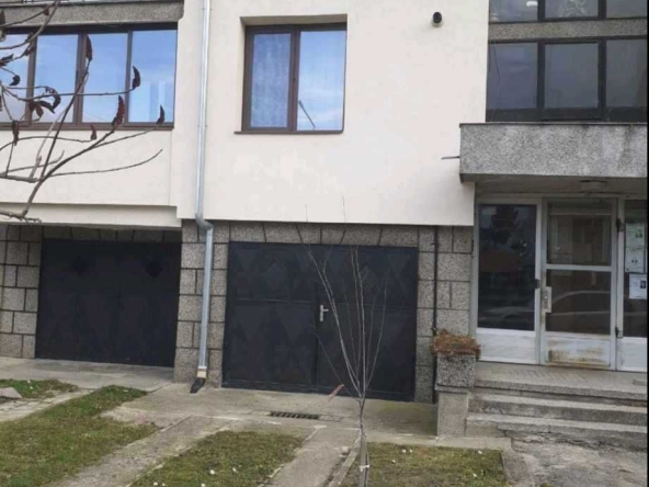 Тристаен апартамент в Ботевград - 175 кв.м за 829 €/кв.м - Снимка #1