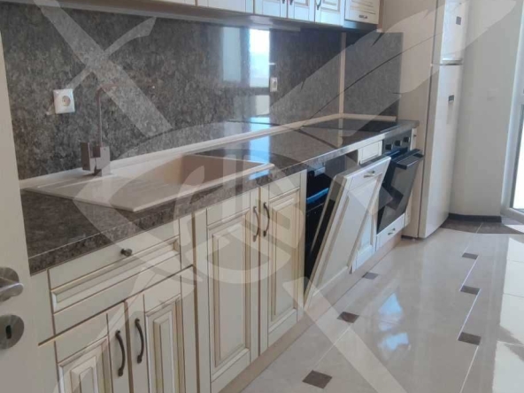 Дава се под наем Многостаен апартамент в Варна, Младост 1 - 300 кв.м за 1700 € - Снимка #1