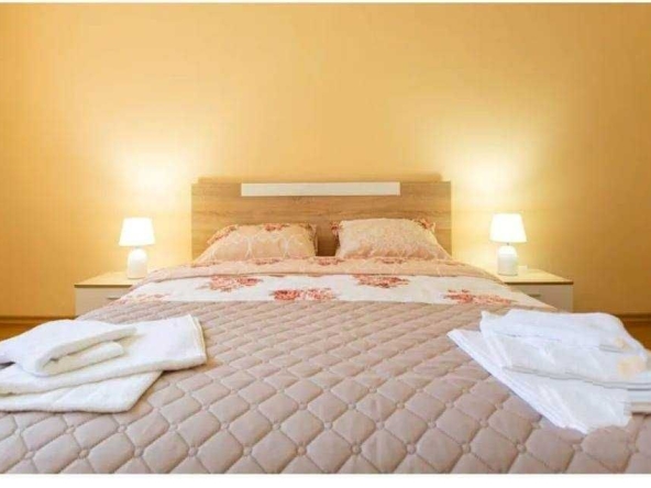 Дава се под наем Двустаен апартамент в София, Лозенец - 80 кв.м за 700 € - Снимка #1