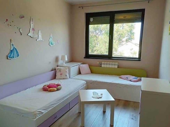 Дава се под наем Тристаен апартамент в София, Сухата река - 108 кв.м за 571.2 € - Снимка #1