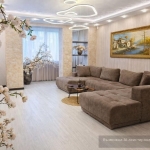 Дава се под наем Тристаен апартамент в Варна, Център - 110 кв.м за 1595.79 € - Снимка #1