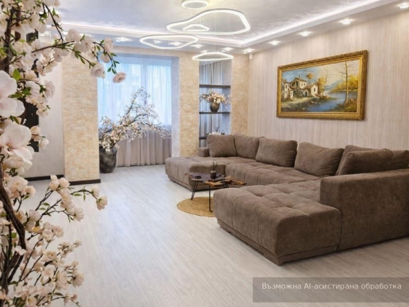 Дава се под наем Тристаен апартамент в Варна, Център - 110 кв.м за 1595.79 € - Снимка #1