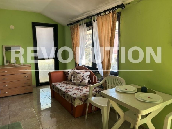 Дава се под наем Едностаен апартамент в Варна, м-т Евксиноград - 25 кв.м за 275 € - Снимка #1