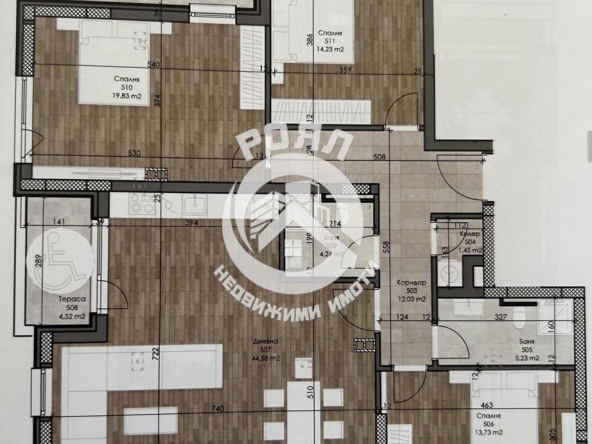 Четиристаен апартамент в Пловдив, Христо Смирненски - 176 кв.м за 1348 €/кв.м - Снимка #1