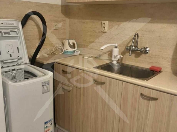 Дава се под наем Едностаен апартамент в Варна, Погреби - 45 кв.м за 290 € - Снимка #1