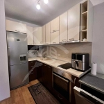 Дава се под наем Двустаен апартамент в Варна, Колхозен пазар - 70 кв.м за 598.23 € - Снимка #1