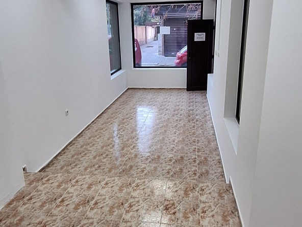 Дава се под наем Магазин в Пловдив, Каменица 1 - 40 кв.м за 280.5 € - Снимка #1