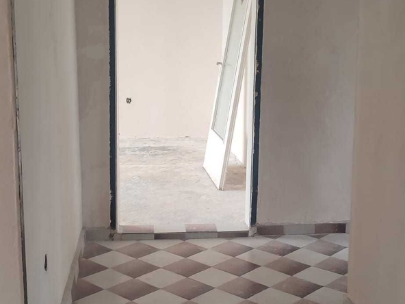 Тристаен апартамент в Асеновград - 97 кв.м за 841 €/кв.м - Снимка #1