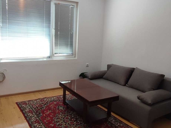 Дава се под наем Двустаен апартамент в Асеновград - 60 кв.м за 204 € - Снимка #1