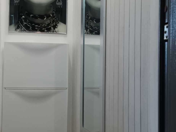 Дава се под наем Едностаен апартамент в Варна, Гръцка махала - 35 кв.м за 408 € - Снимка #1