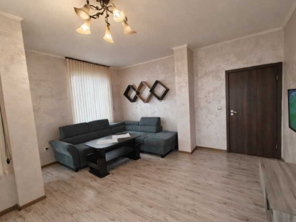 Дава се под наем Двустаен апартамент в София, Люлин 9 - 98 кв.м за 656.88 € - Снимка #1