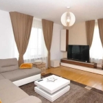 Дава се под наем Тристаен апартамент в Пловдив, Кършияка - 88 кв.м за 306 € - Снимка #1