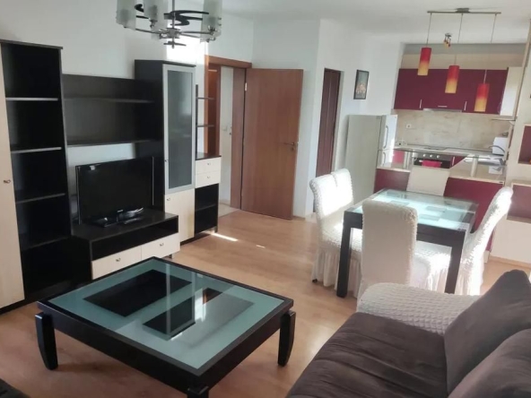 Дава се под наем Двустаен апартамент в Пловдив, Гагарин - 75 кв.м за 350 € - Снимка #1