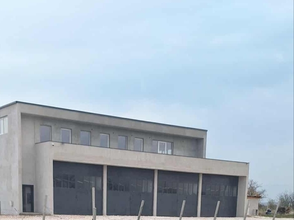 Дава се под наем Склад в Асеновград - 60 кв.м за 348.84 € - Снимка #1
