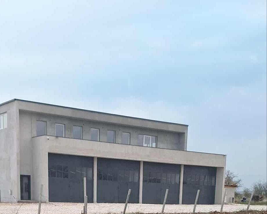 Дава се под наем Склад в Асеновград - 60 кв.м за 408 € - Снимка #1