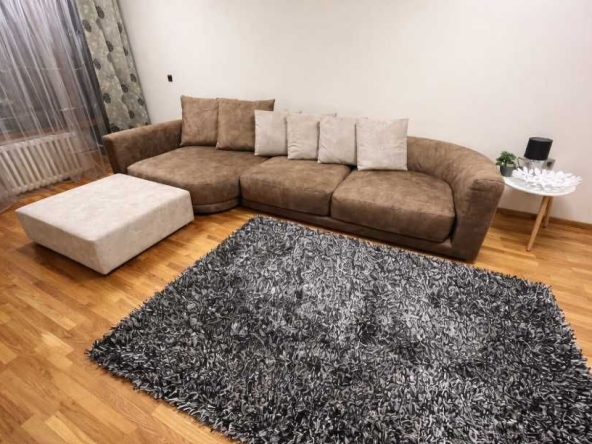 Дава се под наем Тристаен апартамент в София, Лозенец - 125 кв.м за 1095.99 € - Снимка #1