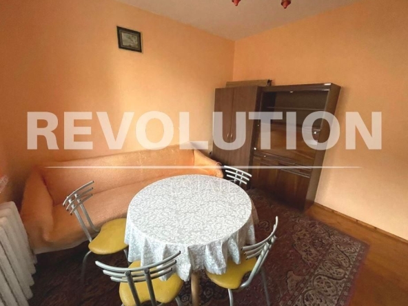 Дава се под наем Етаж от къща в Варна, Бриз - 60 кв.м за 498.27 € - Снимка #1