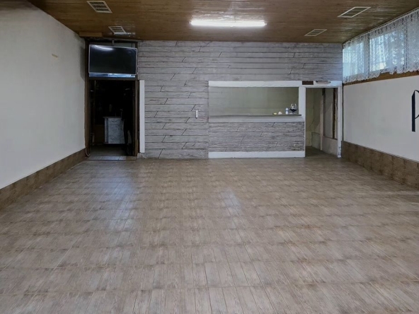 Дава се под наем Магазин в Горна Оряховица - 80 кв.м за 408 € - Снимка #1