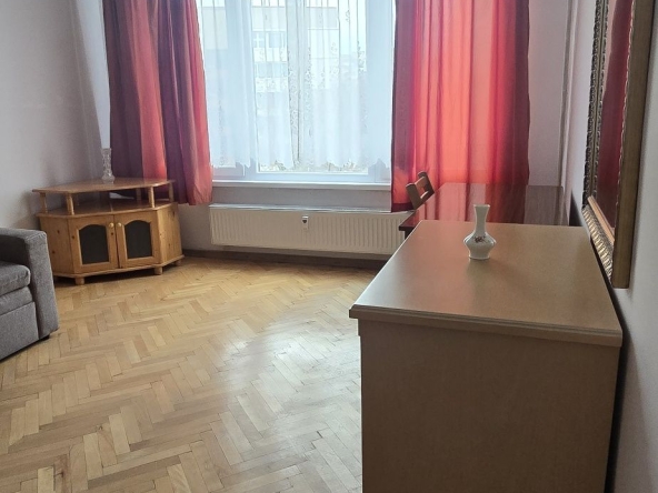 Дава се под наем Двустаен апартамент в София, Младост 1 - 67 кв.м за 578.34 € - Снимка #1