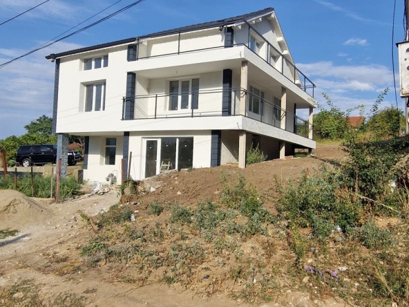 Къща в Силистра, Митница - 290 кв.м за 194 €/кв.м - Снимка #1