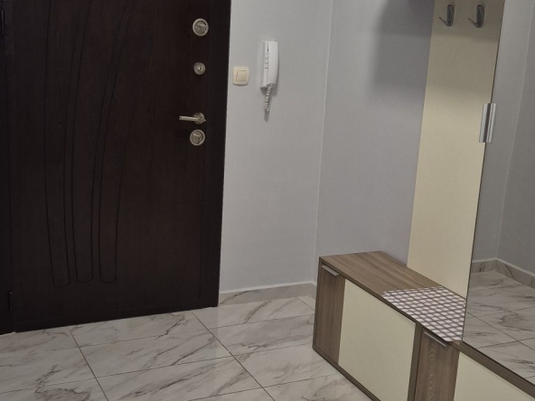 Дава се под наем Тристаен апартамент в Свиленград - 70 кв.м за 510 € - Снимка #1