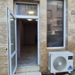 Дава се под наем Магазин в Варна, Колхозен пазар - 42 кв.м за 398.82 € - Снимка #1