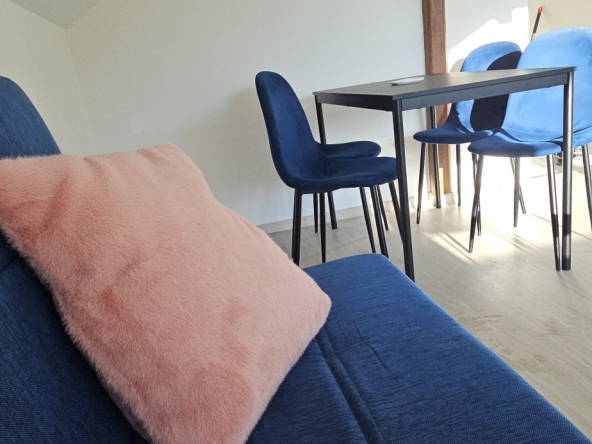 Дава се под наем Двустаен апартамент в Варна, Аспарухово - 60 кв.м за 298.86 € - Снимка #1