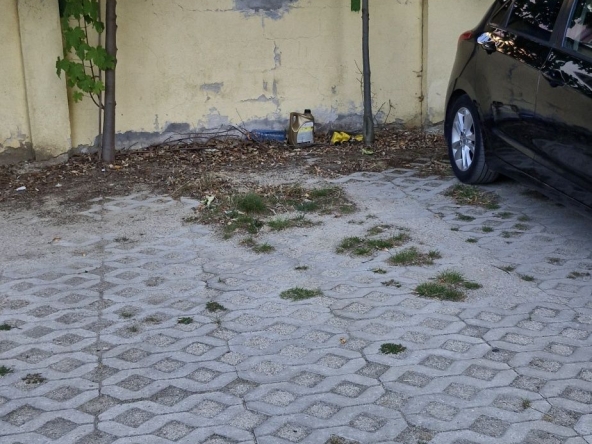 Дава се под наем Гараж / Паркомясто в София, Овча купел 1 - 15 кв.м за 40.8 € - Снимка #1