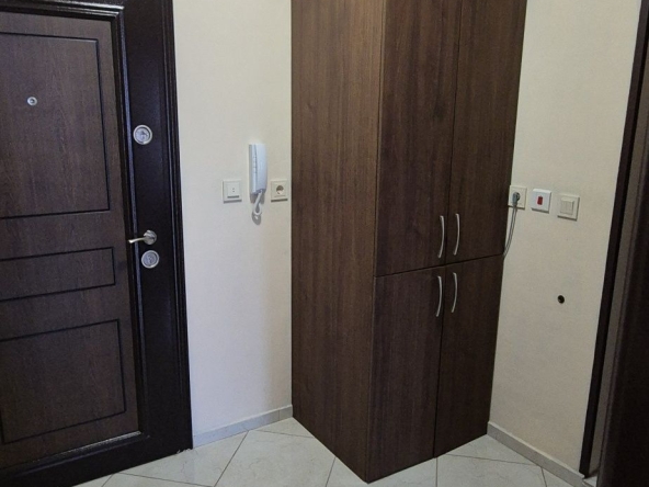Дава се под наем Двустаен апартамент в Свиленград - 70 кв.м за 498.27 € - Снимка #1
