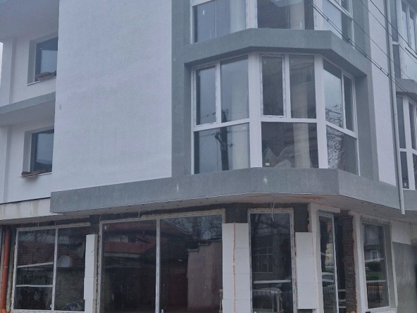 Магазин в Силистра, Малчика - 90 кв.м за 794 €/кв.м - Снимка #1