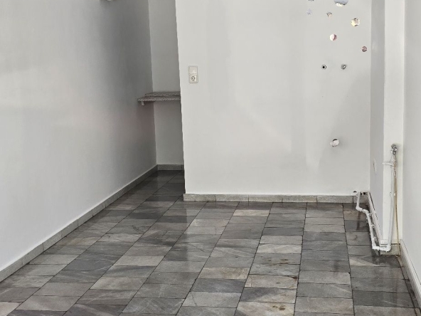 Дава се под наем Офис в Пловдив, Коматевски възел - 20 кв.м за 153 € - Снимка #1