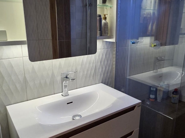 Дава се под наем Тристаен апартамент в София, Захарна фабрика - 78 кв.м за 600 € - Снимка #1