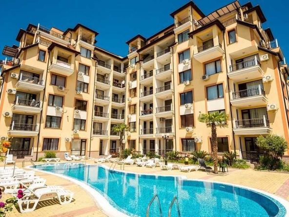 Дава се под наем Двустаен апартамент в Свети Влас - 60 кв.м за 357 € - Снимка #1