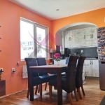 Дава се под наем Етаж от къща в Варна, Аспарухово - 72 кв.м за 425 € - Снимка #1