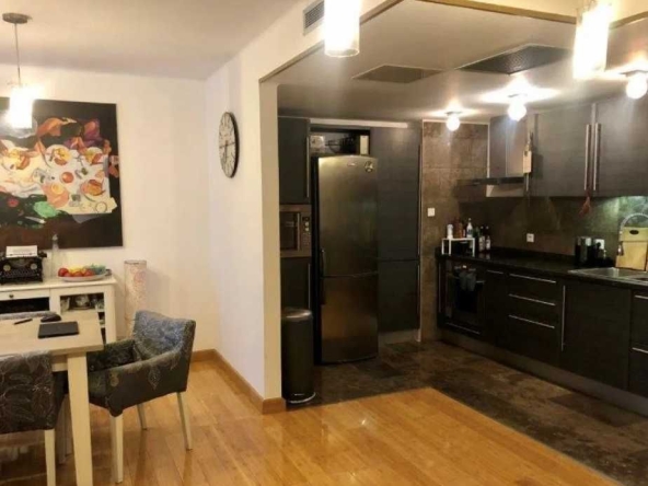 Дава се под наем Двустаен апартамент в Пловдив, Коматево - 65 кв.м за 239.7 € - Снимка #1