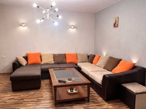 Дава се под наем Тристаен апартамент в София, Павлово - 90 кв.м за 667.08 € - Снимка #1