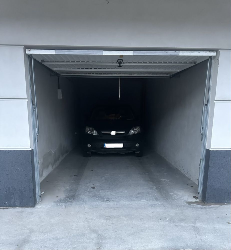 Дава се под наем Гараж / Паркомясто в София, Хладилника - 24 кв.м за 64.77 € - Снимка #1