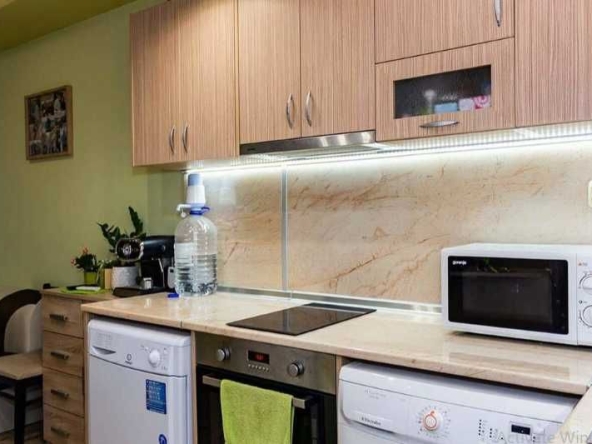 Дава се под наем Едностаен апартамент в Бургас, Меден рудник - зона А - 42 кв.м за 200 € - Снимка #1