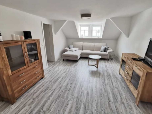 Дава се под наем Двустаен апартамент в Пловдив, Мараша - 60 кв.м за 300 € - Снимка #1