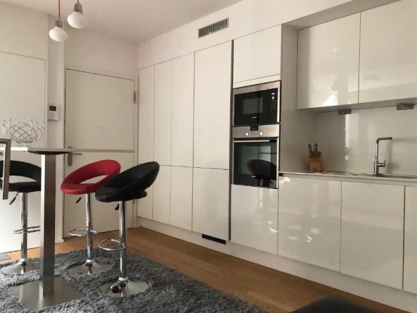 Дава се под наем Двустаен апартамент в Пловдив, Център - 65 кв.м за 265.2 € - Снимка #1