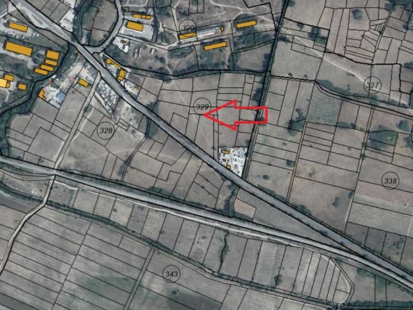 Земеделски имот в Карлово -  кв.м за 11 €/дка - Снимка #1