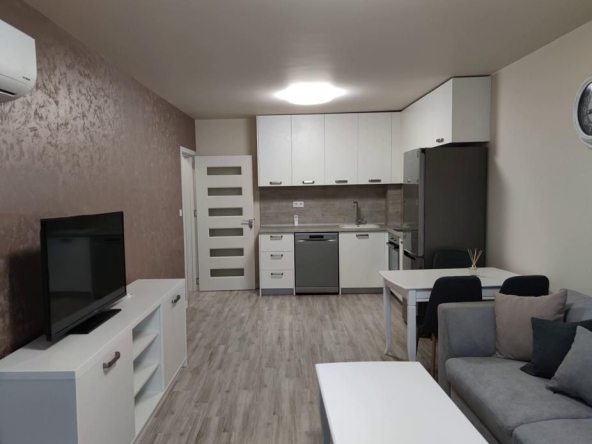 Дава се под наем Двустаен апартамент в Пловдив, Тракия - 75 кв.м за 450 € - Снимка #1