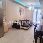 Дава се под наем Тристаен апартамент в Варна, Колхозен пазар - 80 кв.м за 765 € - Снимка #1